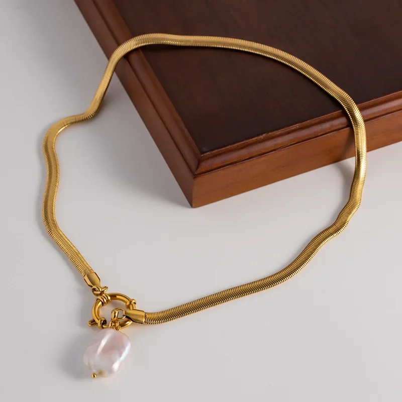 Daisy Choker Pendant Necklace | Baroque Pearl Snake Chain Necklace