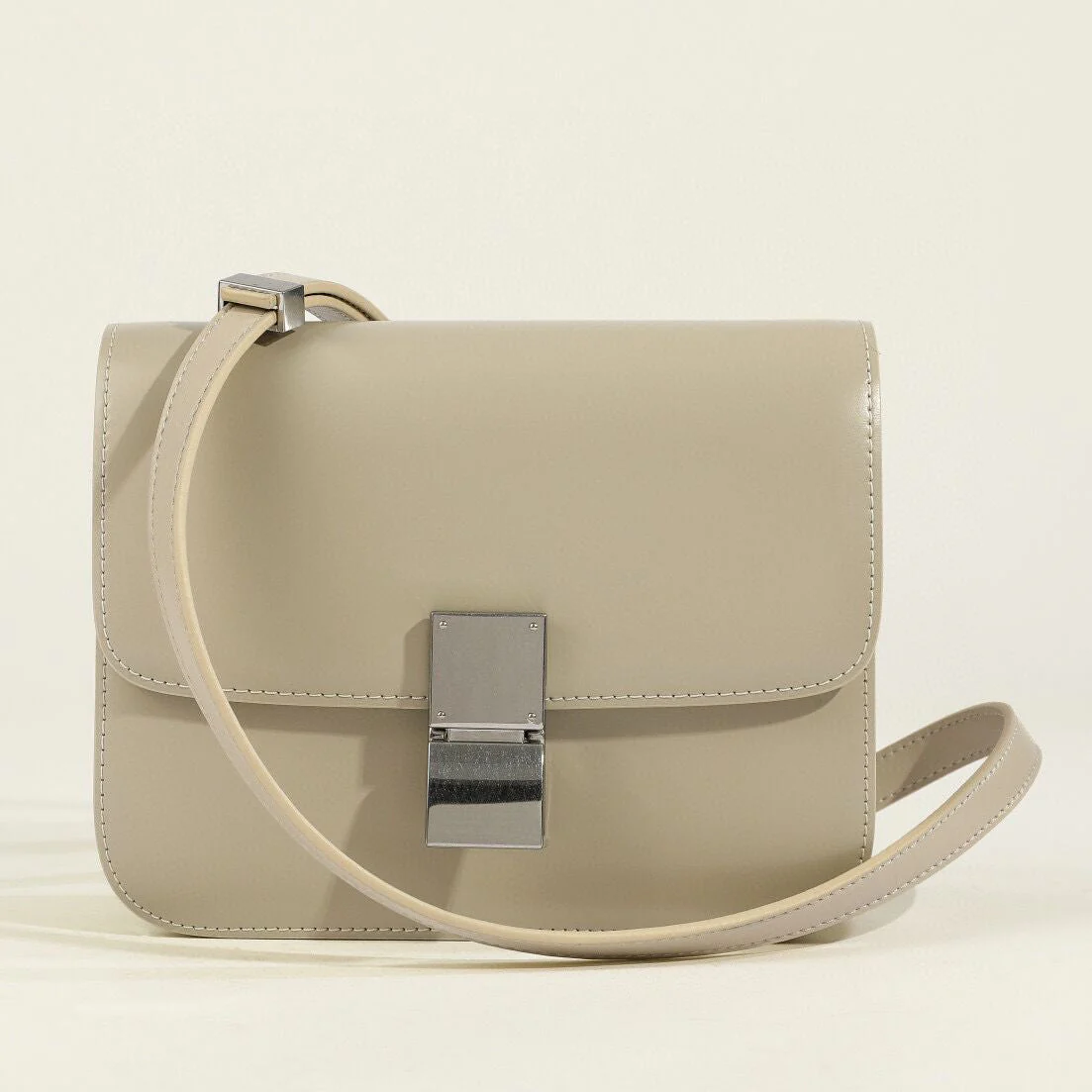 Isla Leather Structured Flap Bag | Gold-Tone Hardware Flap Bag - Image 5