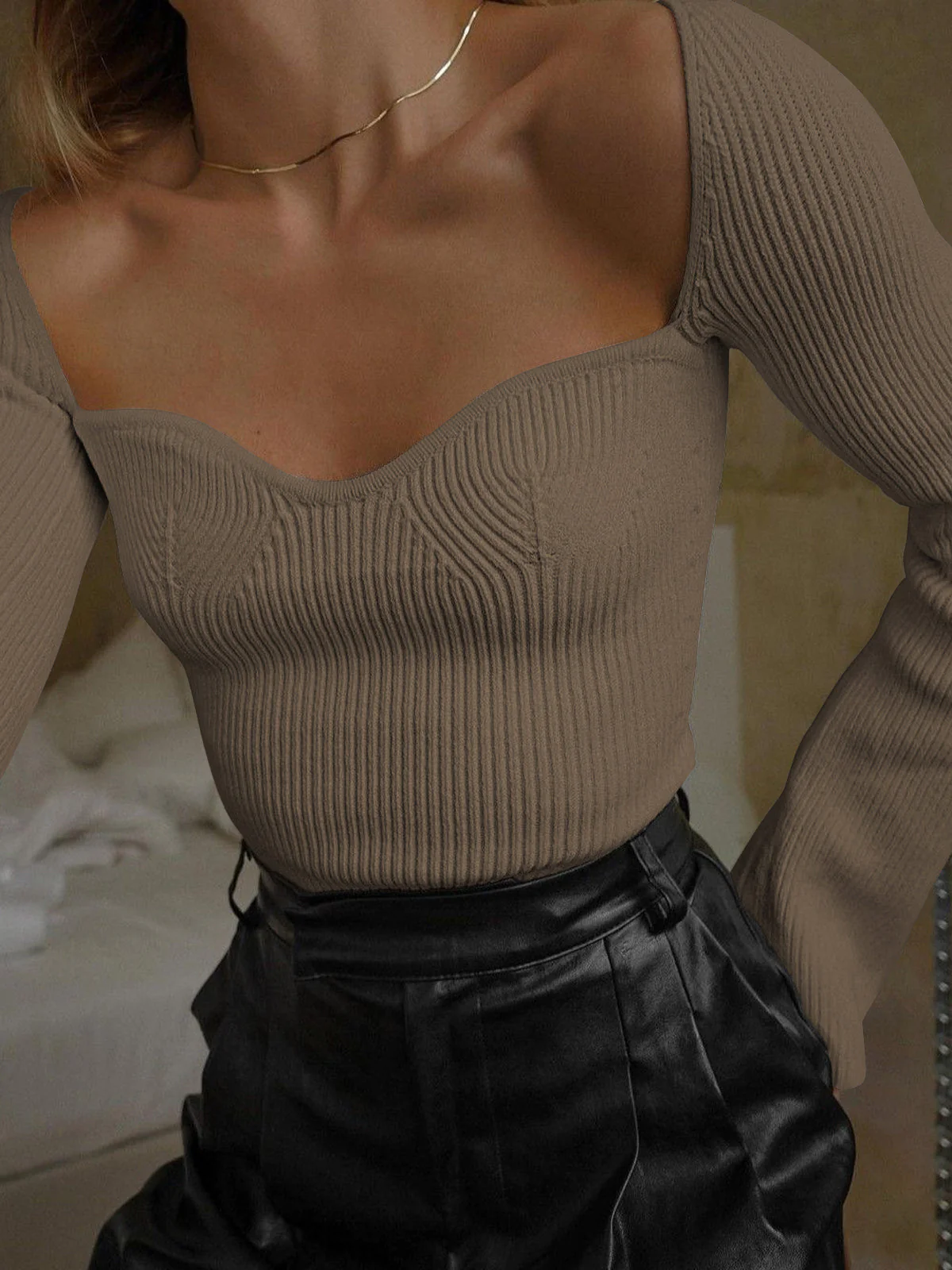 Olivia Fitted Cropped Knit Top | Sweetheart Neckline Ribbed Knit Top - Image 3